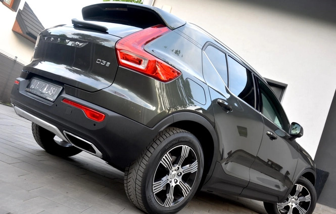 Volvo XC 40 cena 109900 przebieg: 139000, rok produkcji 2020 z Debrzno małe 742